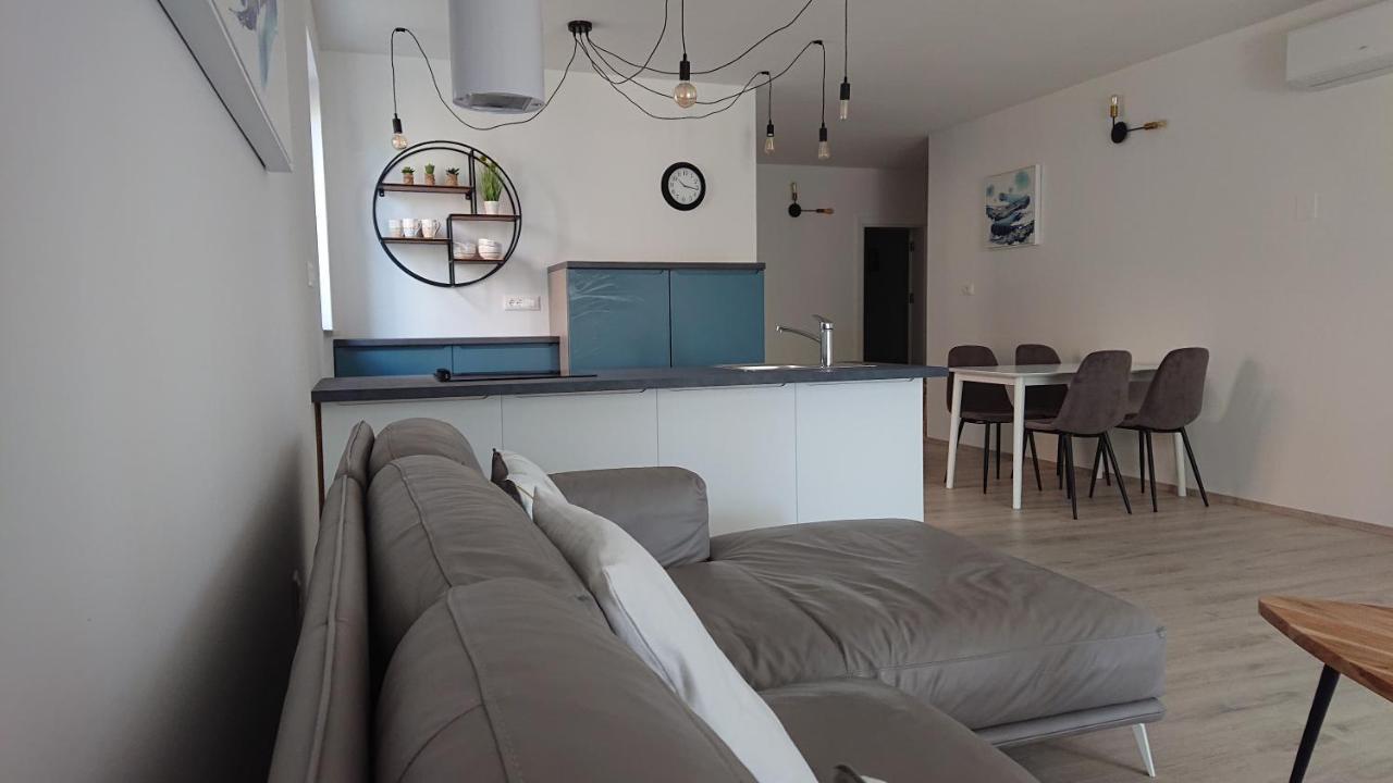 Roza Leilighet Cres Eksteriør bilde
